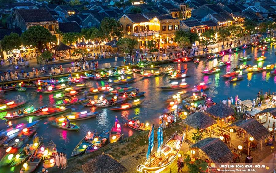 vietnam itinerary 3 weeks - hoi an at night